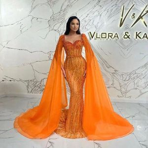 Feestjurken 2024 Orange Beading Mermaid Evening met Cape Shawl elegante pailletten kralen Arabische Dubai luxe jurk plus baljurk
