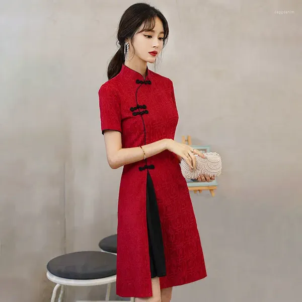 Robes de fête 2024 Vintage surdimensionné chinois traditionnel Femmes décontractées Qipao Robe Summer Collier Collier court manche Cheongsamlace Red Dre