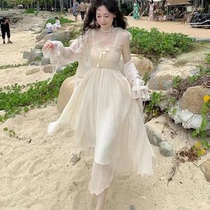 Robes de fête 2024 Clime de papillon d'été Robe princesse française Super Fairy Wood Oreille Taie longue Sling First Love Love White Moonlight