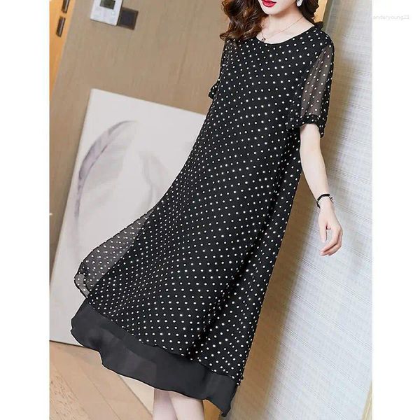 Robes de soirée 2024 Été Style Simple Lumière Mature Col Rond Polka Dot Français Lâche Décontracté Manches Courtes Célébrité Robe Étrangère