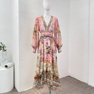 Robes de fête 2024 Top Quality Pure Silk Vintage Elegant Rose Long Lantern Sleeve Floral Printing Diamonds Femmes Milit Robe