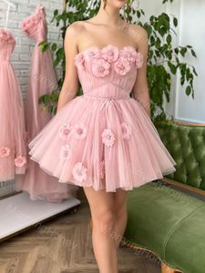 Robes de soirée 3D fleurs Tulle robe de retour courte pour les adolescents une ligne sans manches bal sans bretelles dos nu robes de soirée formelles