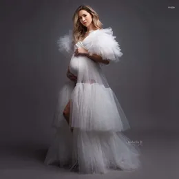 Robes de soirée Arrivée Robe de maternité en maille blanche à plusieurs niveaux avec demi-manches bouffantes jolis volants en tulle femmes enceintes longues robes