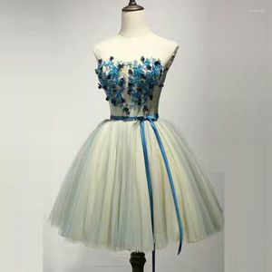 Feestjurken aankomen sexy strapless homecoming tule short een lijn prom jurk junior high schattige afstudeerbloemen cocktail