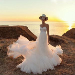 Robes de soirée bohème tulle volants robe de bal à plusieurs niveaux jupe complète sans bretelles col en coeur perlé plissé bustier corsage robe de mariée