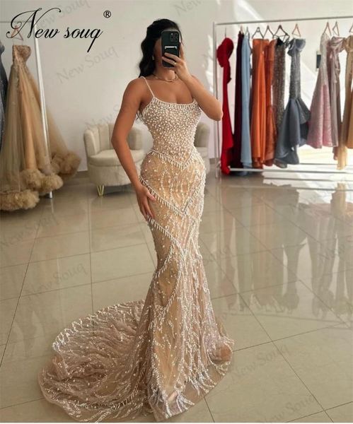 Robes de fête Champagne Sirène Prom Prom Perles Made Pearls Spaghetti STAPS CHOBITES DUBAI DUBAI DIVRION DU MÉDICA VENSIDOS DE GALA