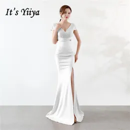 Robes de soirée robe de soirée en cristal c'est Yiiya DX335 col en v à manches courtes sirène occasion spéciale longueur au sol robe de grande taille