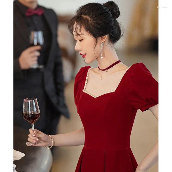 Robes de fête D148 Robe de soirée de cocktail rouge du vin rouge Lady Robe d'anniversaire satin fille princesse courte manche de mariage