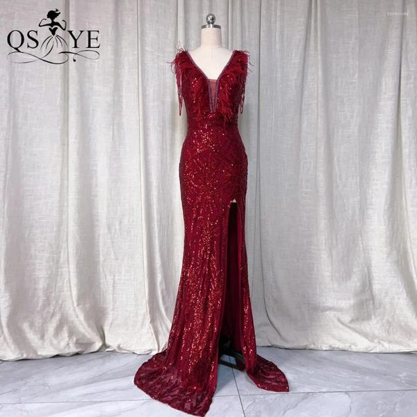 Robes de soirée rouge foncé perles de soirée motif pailleté dentelle fourrure d'autruche col en V robe de bal ouverte bas dos avant fendu robe longue