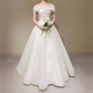 Robes de soirée design robe de mariée ivoire hors épaule longueur au sol manches courtes organza une ligne dos nu robes de mariée coréennes 230224