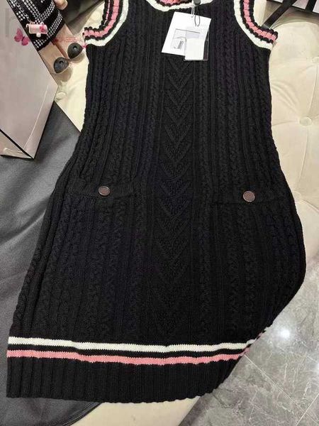 Vestidos de fiesta Diseñador 2023 Primavera Verano para mujeres Ootd Nuevo vestido de cena sexy Damas Moda clásica Tejido de primera calidad T4RJ