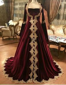 Feestjurken elegant een lijnavond moslim moslim lange mouwen kanten formele jurken Saoedi -Arabië plus maat beschikbaar
