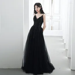 Robes de fête élégante robe de soirée formelle noire perle spaghetti étoile sans manches en V Gauze Derss robes de bal féminines au sol