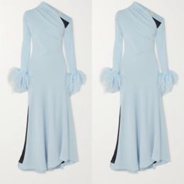 Robes De Soirée Élégante Longue Une Épaule Bleu Clair Robe De Soirée Avec Des Plumes Musulman Sirène Crêpe Plis Robe De Robe Pour Les Femmes 230225