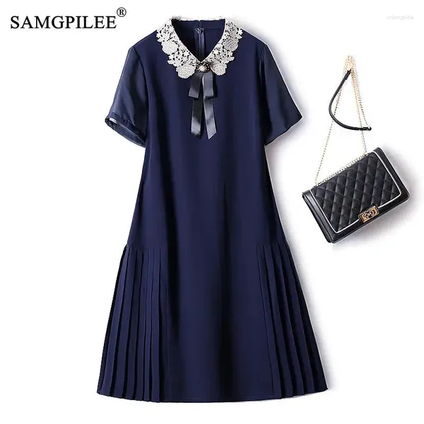 Robes de fête Élégantes femmes pour 2024 European Station Crochet Lace Doll Collar Slim Fit Drape Robe à manches courtes