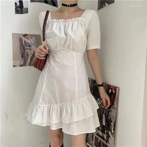 Robes de fête pour femmes 2024 kawaii blanc décontracté à tête haute et sexy robe coréenne de mode coréenne