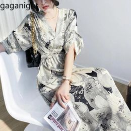 Robes de fête Gaganight Femmes French Retro Oil Painting Style en V Coule imprimée en mousseline de soie 2024 Tempérament de la longueur du printemps