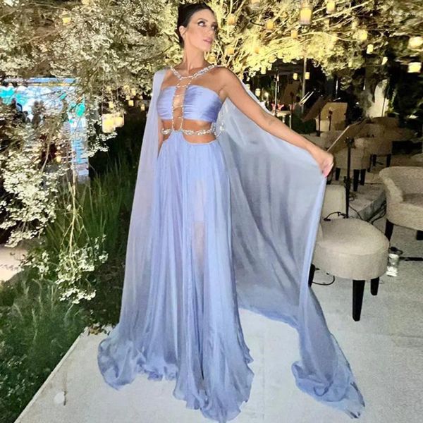 Robes de fête Halter Blue en mousseline de soie pour les femmes Vêtements de femme à lacets avec une robe de bal de longueur du sol cape Slit jamais jolie