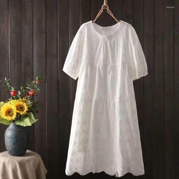 Robes de fête creux robe blanche Broideried Cotton Femmes Bohême