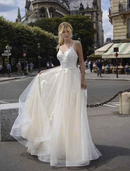 Vestidos de fiesta Noche de marfil Apliques de encaje largos Tul Cuello en V Correas espaguetis Vestidos de fiesta de boda negros Ocasión especial