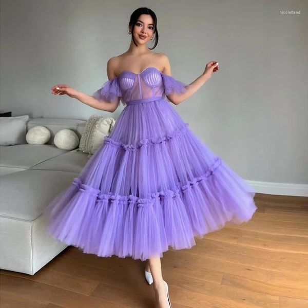 Vestidos de fiesta Lavanda Tul en capas Longitud de la rodilla de la rodilla Off Shoule Ruffle Ruffle Corsé Hopado Corize sin tirantes Vestidos de boda de bodas