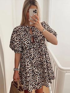 Feestjurken luipaard print boog veter mini-jurk voor vrouwen o-neck hollow out korte puff mouw zoete 2024 zomer a-line lady vestido