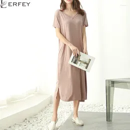 Robes de fête Lerfey Robe d'été Femmes décontractées T-shirt noir Solide Split V Col de cou modi vestiges