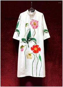 Feestjurken lingzhiwu witte jurk elegante Franse designer vakantie middellange topkwaliteit vrouwelijk 2024 aankomen