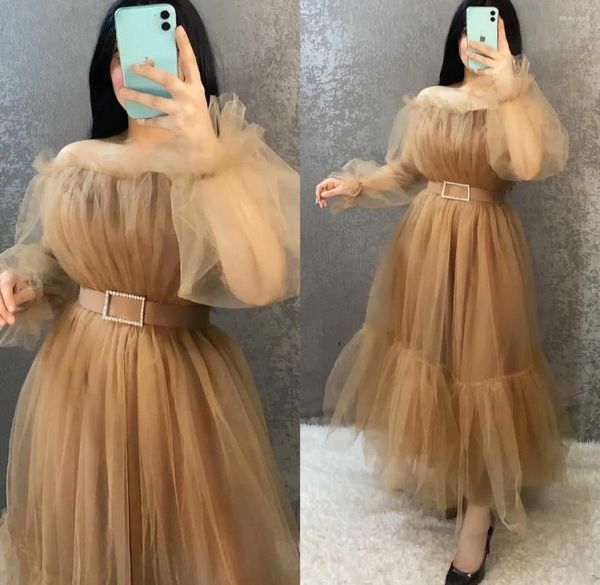 Robes de fête à manches longues en tulle A-Line Tulle avec ceinture champagne corset arrière plissé des robes formelles Abendkleider pour femmes