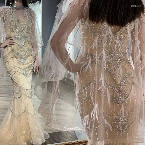 Vestidos de fiesta Vestido de noche de noche de sirena de lujo para mujeres 2023 Cuentas con cuello en v Vestidos de boda de fiesta formales hechos a mano con plumas de hilo de chal