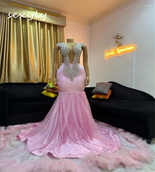 Vestidos de fiesta de lujo Pink Black Girls Prom Vestido 2024 Diamond Crystal Ilusion Top Mermaid Vestidos de la noche