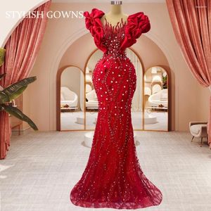 Robes de fête Robe de soirée rouge de luxe 2024 Robes d'anniversaire en cristal en dentelle Dubaï Arabe Made sur mesure