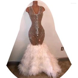 Robes de fête Hirmaises de luxe Crystal White Feather Sirène Prom Long Africain Robe formelle Black Girls Gala