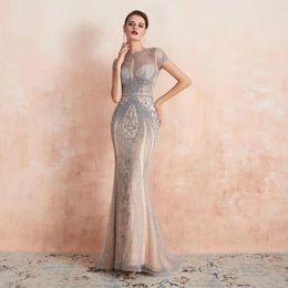 Robes de soirée de luxe sans manches plein diamant col rond robe de soirée sexy 2023 perles robes formelles