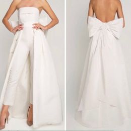 Robes de soirée de luxe sans bretelles combinaison robe de mariée arc détachable train dos nu sans manches robe de mariée 2023 haute qualité satin sur mesure 230221