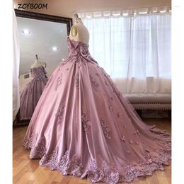 Robes de fête Luxury Sweetheart Per perled appliques Bow Flowers Quinceanera Robe 2024 Robe de bal Longueur du sol