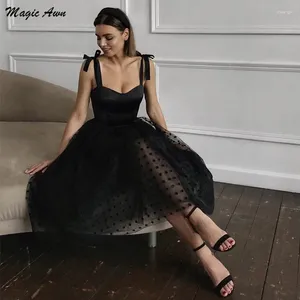 Feestjurken Magic Awn Black Short Prom Bow Spaghetti Strap Polka Dots TuLle -Length Cocktail Gowns Vintage Celebrity Dress