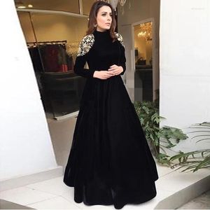 Feestjurken moslimvrouwen avond o-neck appliques fluwelen lange mouwen zwarte Arabische promische prom-jurk dubai marokko kaftan jurken