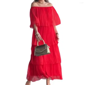 Robes de fête Détails de pliage robe élégante épaule maxi avec un tissu en mousseline de mousseline à volant pour les événements de bal ou d'été