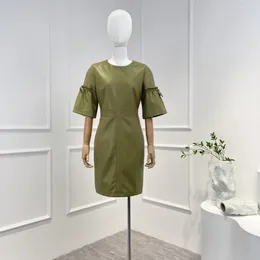 Vestidos de fiesta Vestido de cuero de PU Mujeres 2024 Otoño de alta calidad Ejército Verde Borgoña Media manga con volantes Mini ropa de diseñador vintage