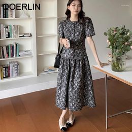 Robes de fête Qoerlin à lacets d'été robe maxi femmes 2024 Ventes de soirée Feminino Elegant Bubble Sleve Vintage Bouton noir