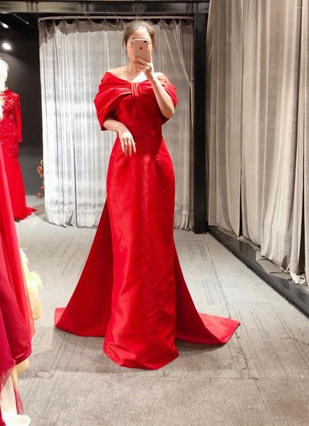 Robes de soirée images réelles couleur rouge Satin sur l'épaule bel arc sur mesure bonne qualité longueur de plancher robe de soirée 2023