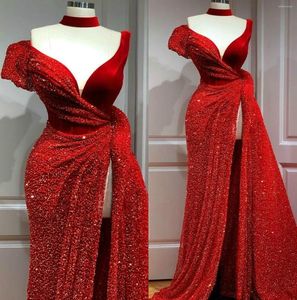 Feestjurken rode avond 2023 van de schouderkant kanten glitter bead een lijn formele prom -jurken hoge split jurk plus size dames jurk