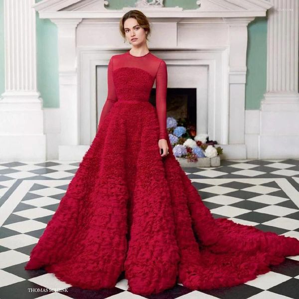 Vestidos de fiesta vestidos de hojaldre rojo para mujeres de manga larga de cuello O tren plisado longitud de piso elegante revestimiento de baile de baile de fiesta