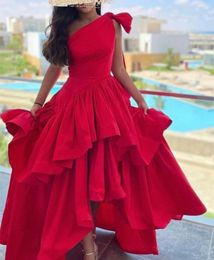 Vestidos de fiesta cóctel de tafetán rojo Hoco para niñas adolescentes asimétrico Hi-Lo un hombro vestido de noche mujeres Sukienki Koktajlowe