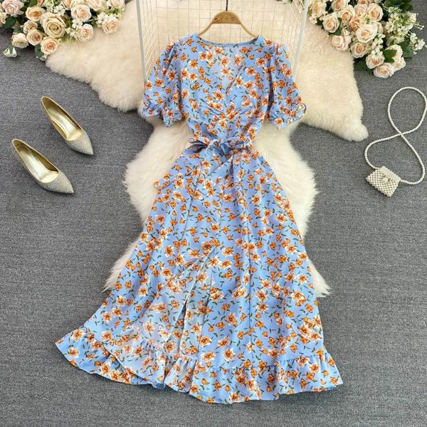 Robes de soirée bord de mer vacances robe florale été petit col en v frais bulle manches courtes taille mince fente a-ligne