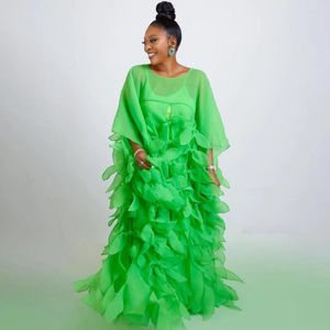 Robes de fête Voir à travers un col de femme Vêtements de femme courte robe longue vert vif avec une robe à deux pièces sur mesure.