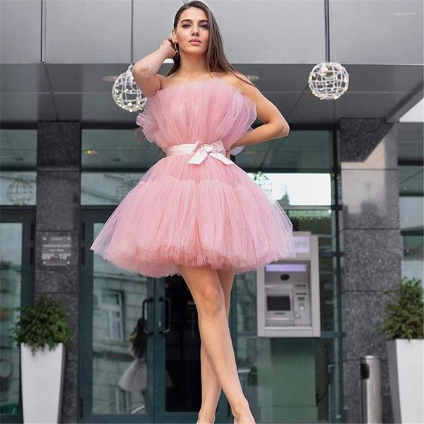 Robes de soirée Sexy Tulle Rose Une Ligne Courte Retour Plis Sans Manches Arc Ceinture Graduation Cocktail Formelle Robe De Bal