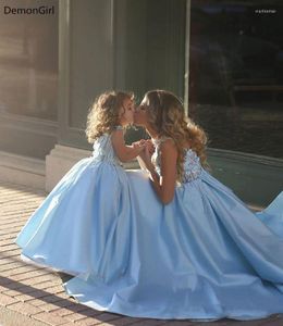 Vestidos de fiesta Cielo Blue Ball Gown Flower Flower Flor For Wedding Lace Floral Appliques Vestidos de concurso de madre e hija