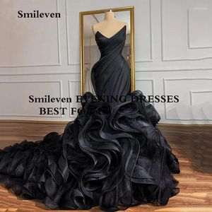 Feestjurken Smileven Sexy Black Mermaid Prom Sleeve Ontworpen avond gelaagde Puffy Tulle -jurk 2024